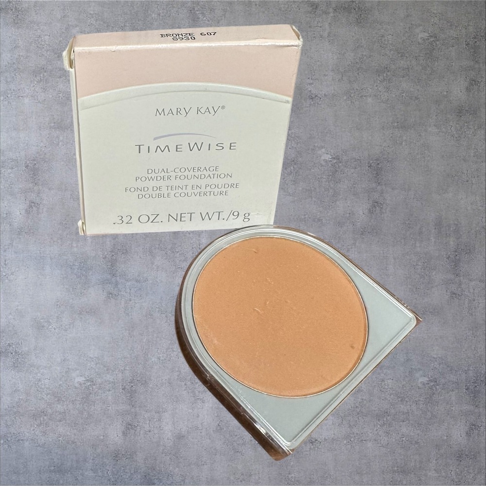 Mary Kay TimeWise‎ Dual-Coverage Powder Foundation Bronze 607 8930 NEW 0.32oz